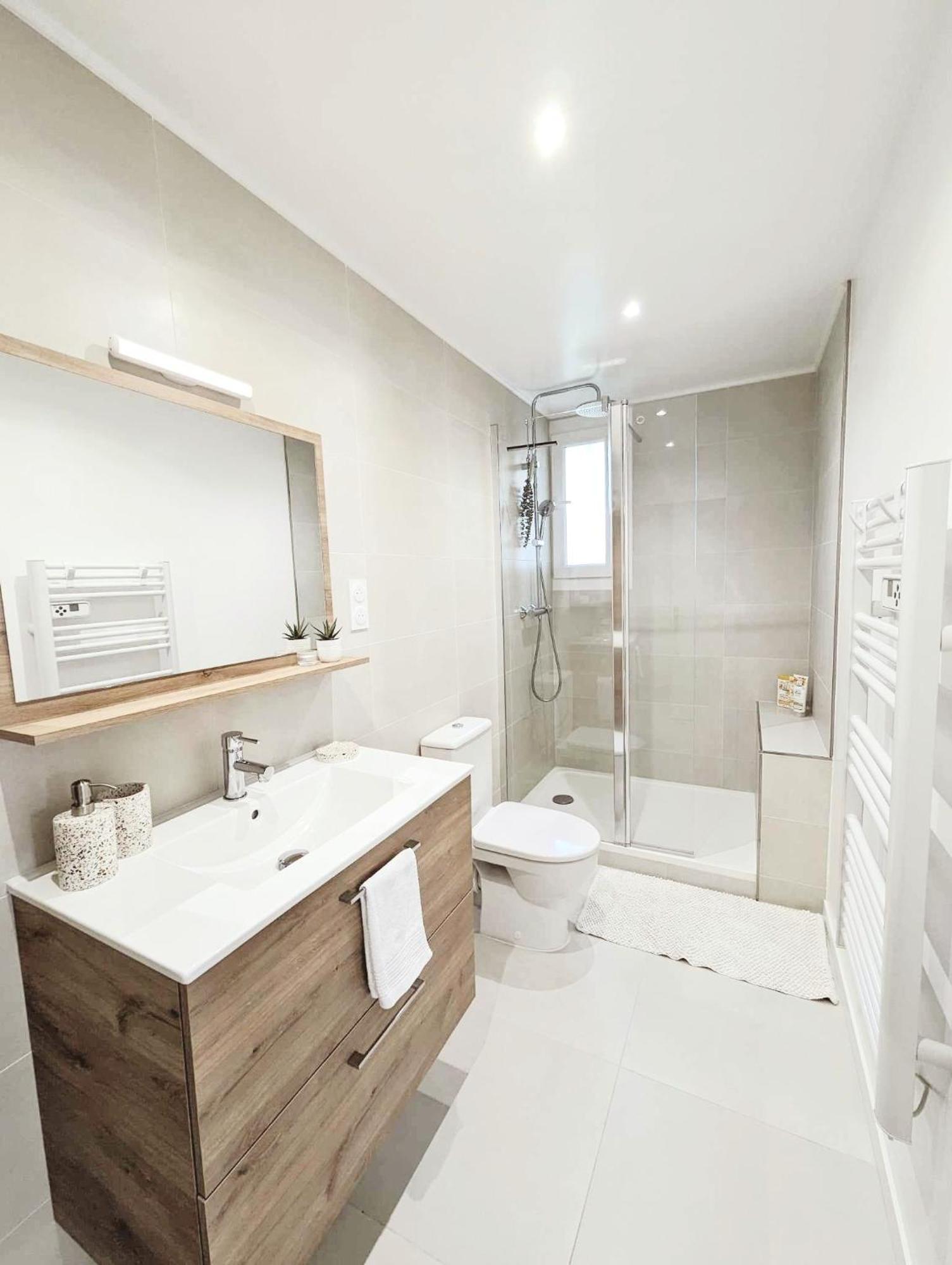 Parenthese Entre Pic Saint Loup Et Vignes - Meuble De Tourisme 3 Etoiles Apartment Les Matelles Luaran gambar